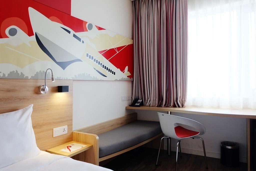 Ibis Sân Bay Sài Gòn