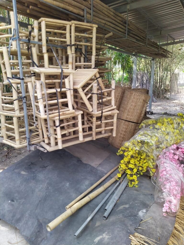 Cho thuê bàn ghế tre tại Bình Dương