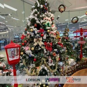 Thi công Cây thông Noel Cây thông Noel 5m, 6m, 7m tại TP. HCM