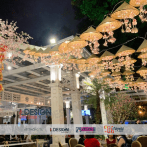 Trang trí giáng sinh bằng nón lá
