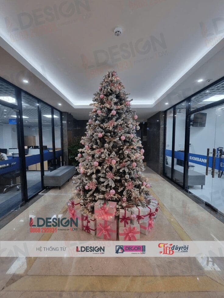 Cho thuê cây thông noel Eximbank Tp. Hồ Chí Minh